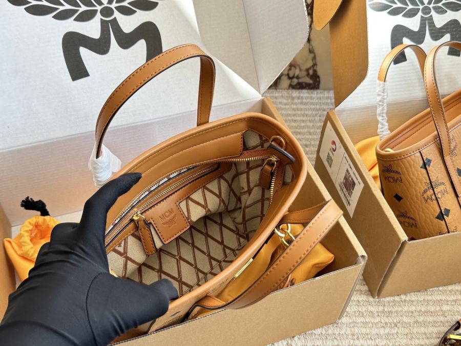1:1 Replica MCM bag — Premium Replica — photo 9