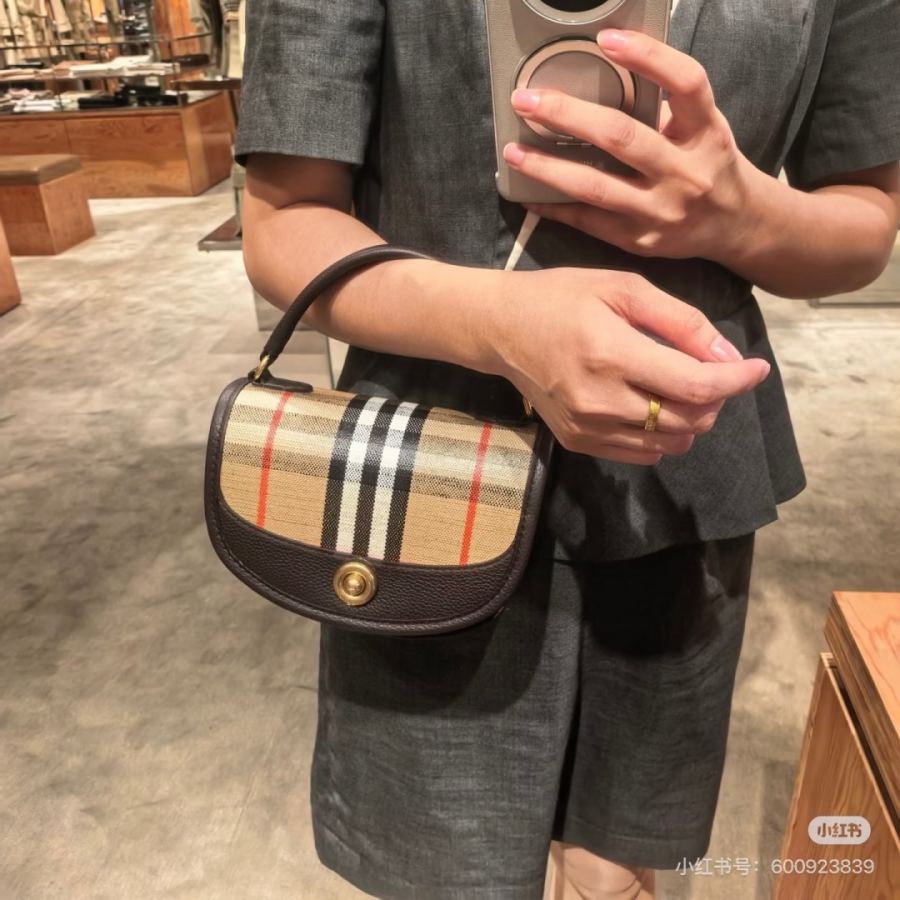 1:1 Replica Burberry bag Highlands — Premium Replica — photo 5