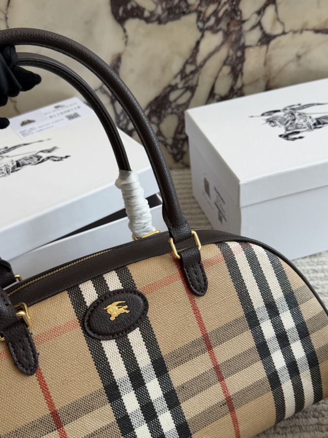 1:1 Replica Burberry bag — AAA Quality Replica — photo 5