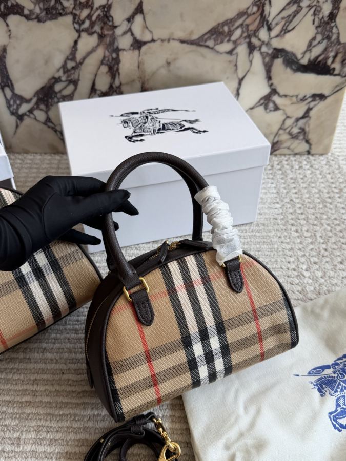 1:1 Replica Burberry bag — AAA Quality Replica — photo 9