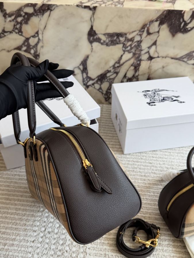 1:1 Replica Burberry bag — AAA Quality Replica — photo 4