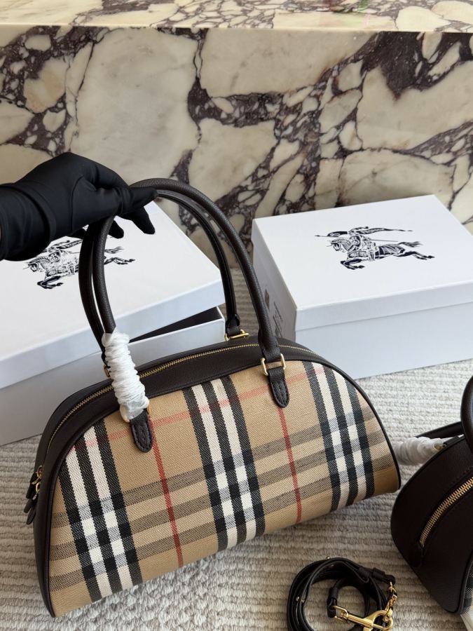 1:1 Replica Burberry bag — AAA Quality Replica — photo 6