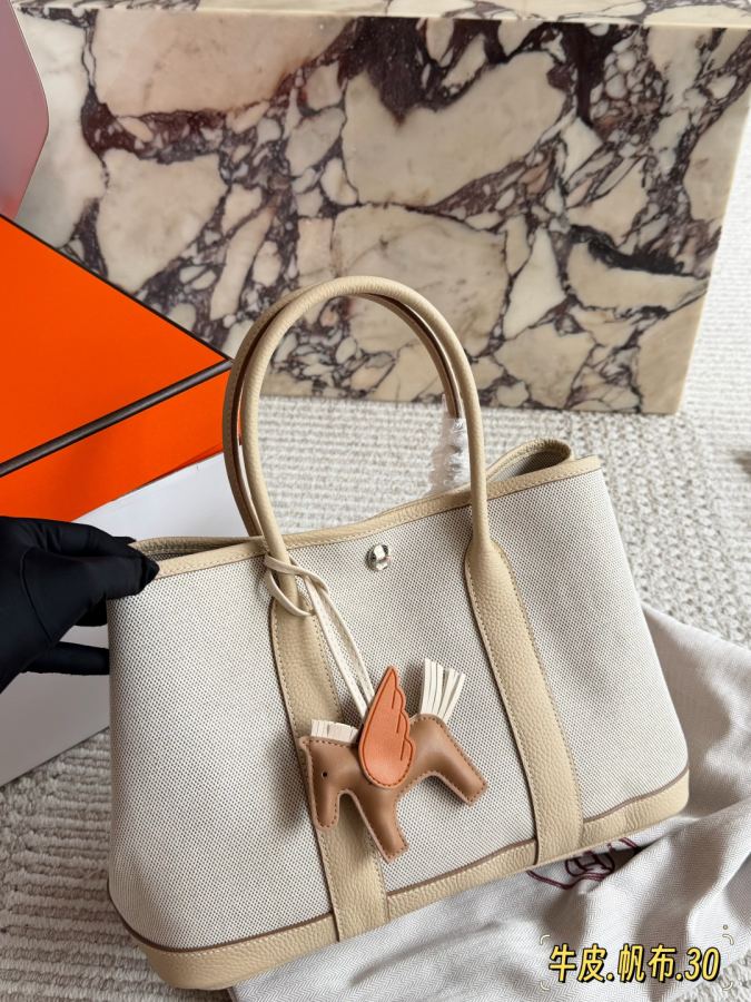 1:1 Replica LOEWE bag Cowhide with box — 1:1 Replica — photo 4