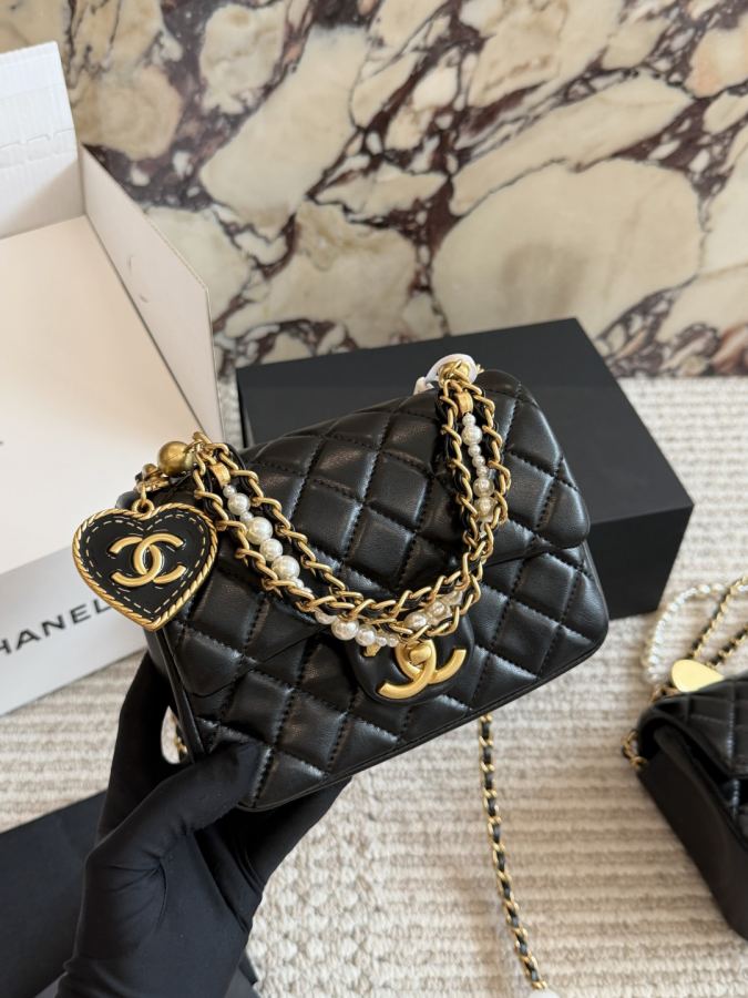 1:1 Replica Chanel bag With gift box — 1:1 Replica — photo 2