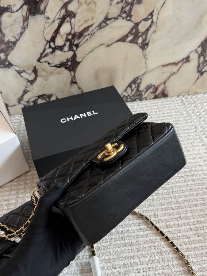 1:1 Replica Chanel bag With gift box — 1:1 Replica — photo 8