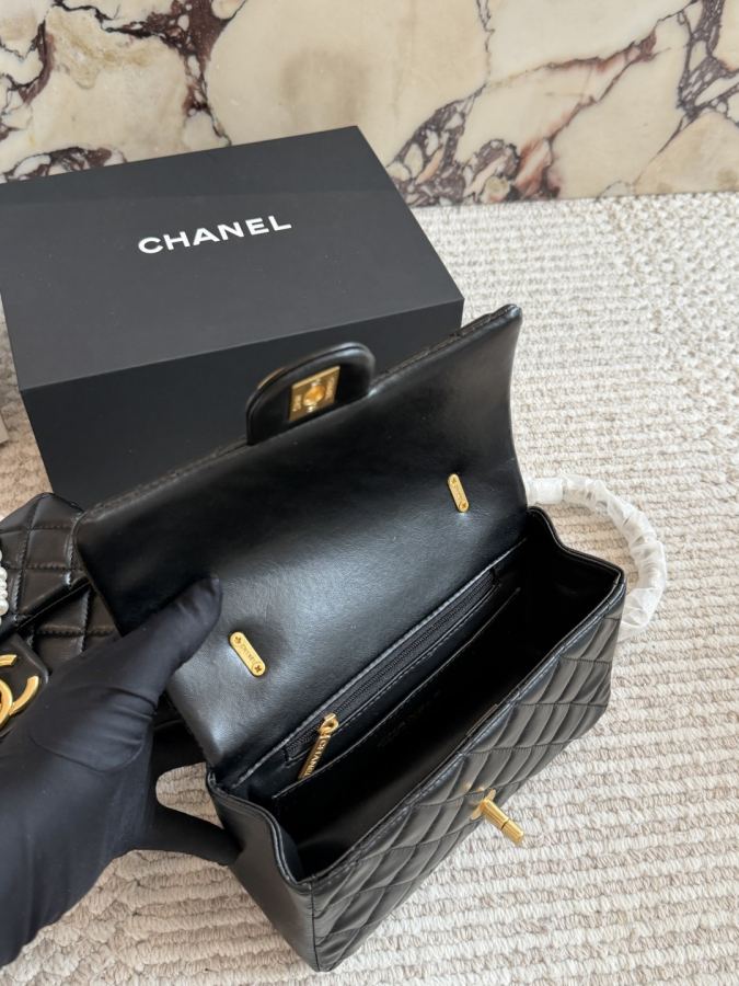 1:1 Replica Chanel bag With gift box — 1:1 Replica — photo 9