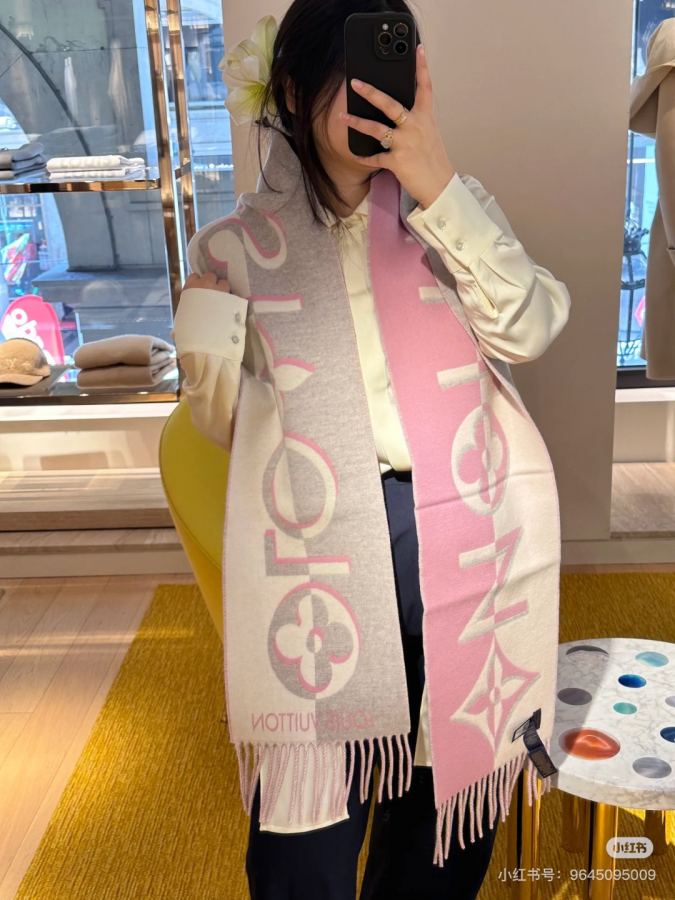 1:1 Replica LV scarf ¥ — AAA Quality Replica — photo 2