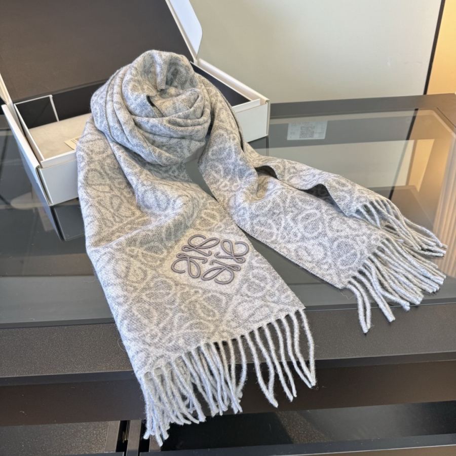 1:1 Replica Loewe scarf ¥ (embroidered version) — 1:1 Replica