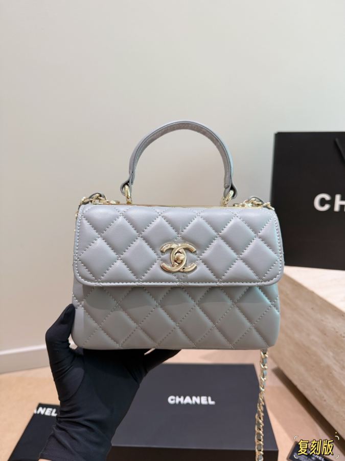 1:1 Replica Chanel bag size 20*15cm — AAA Quality Replica — photo 2