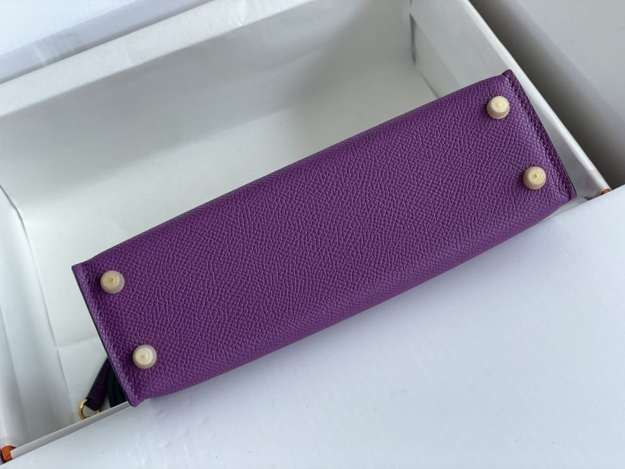 1:1 Replica Hermes bag 𝗠𝗶𝗻𝗶 𝗸𝗲𝗹𝗹𝘆 second generation — 1:1 Replica For Sale — photo 4