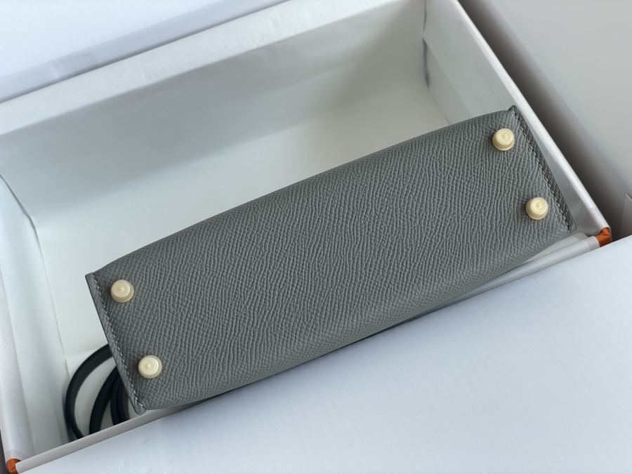 1:1 Replica Hermes bag 𝗠𝗶𝗻𝗶 𝗸𝗲𝗹𝗹𝘆 second generation — AAA Quality Replica — photo 4