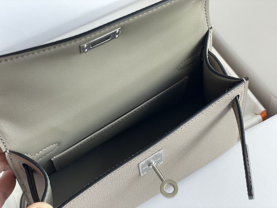 1:1 Replica Hermes bag 𝗠𝗶𝗻𝗶 𝗸𝗲𝗹𝗹𝘆 second generation — 1:1 Replica For Sale — photo 8