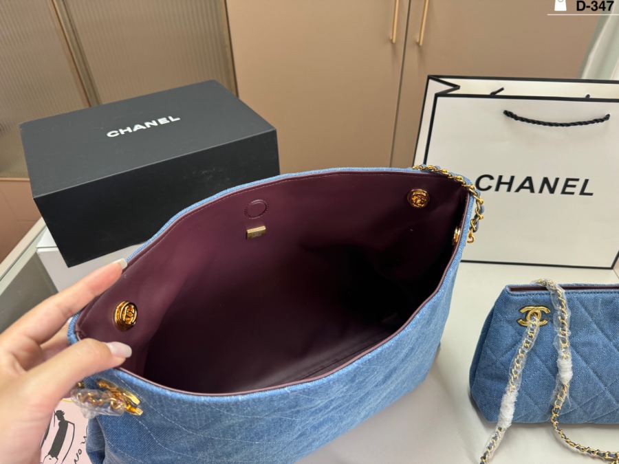 1:1 Replica Chanel Women Big — Premium Replica — photo 9