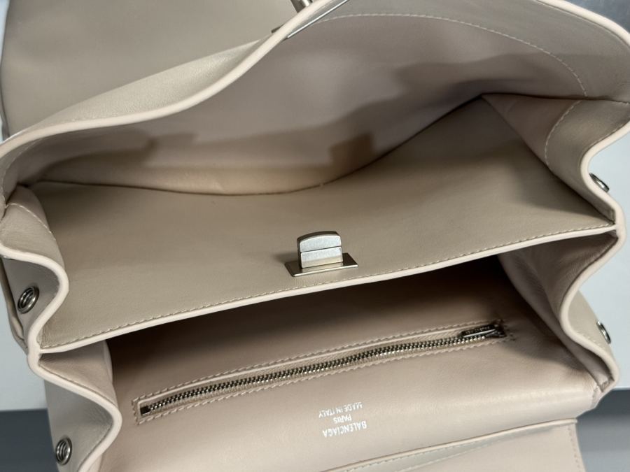 1:1 Replica Balenciaga bag 𝐁𝐀𝐋𝐄𝐍𝐂𝐈𝐀𝐆𝐀 𝐑𝐎𝐃𝐄𝐎 𝐁𝐀𝐆 series — AAA Quality Replica — photo 8