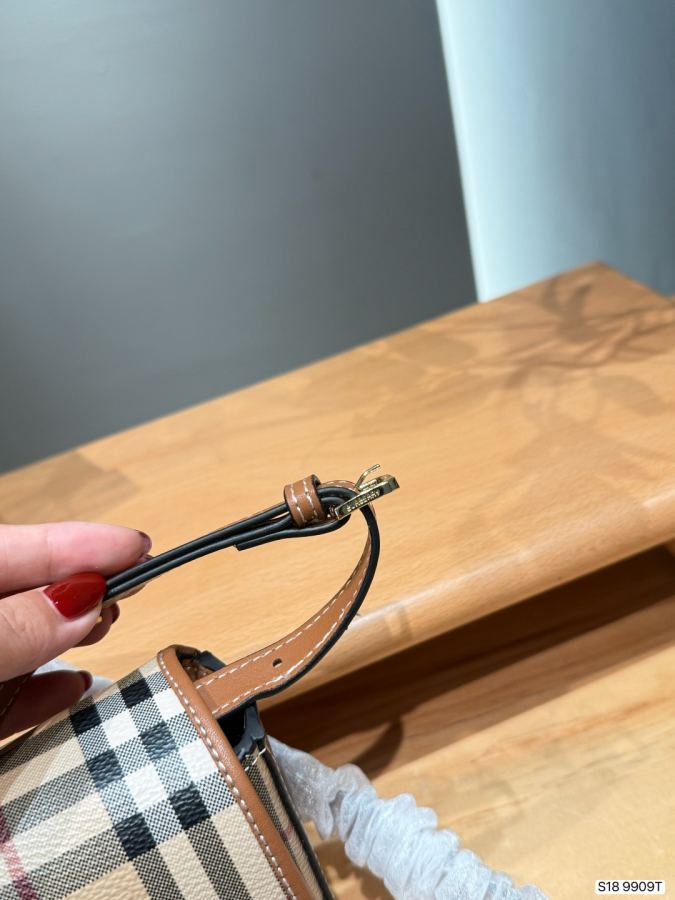 1:1 Replica Burberry bag Burberry ​​ — Premium Replica — photo 8