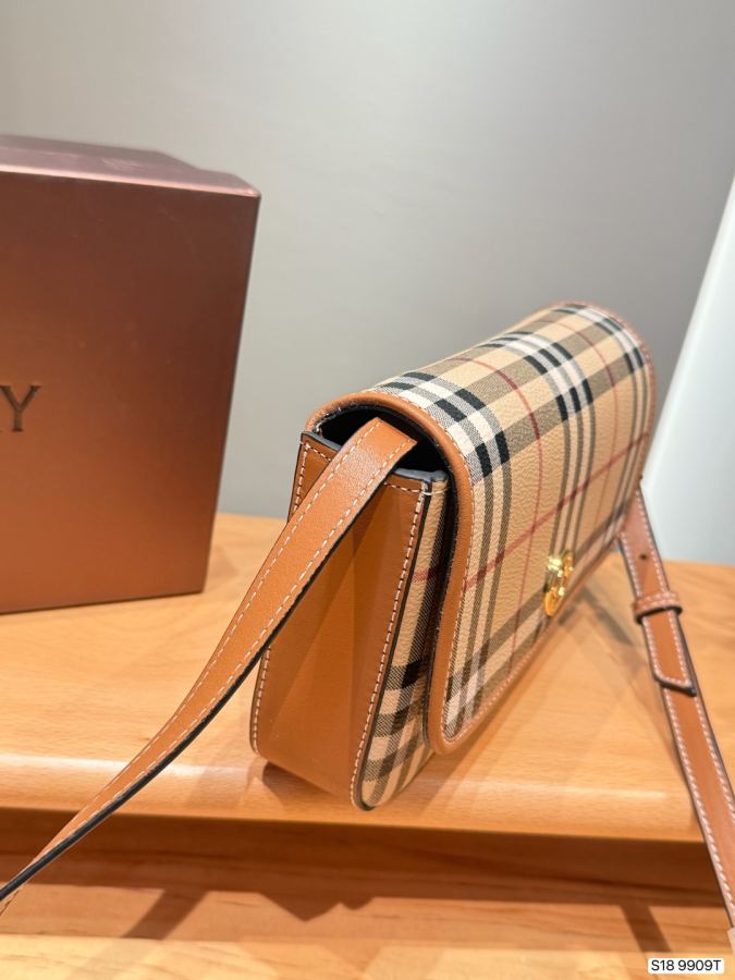 1:1 Replica Burberry bag Burberry ​​ — Premium Replica — photo 5