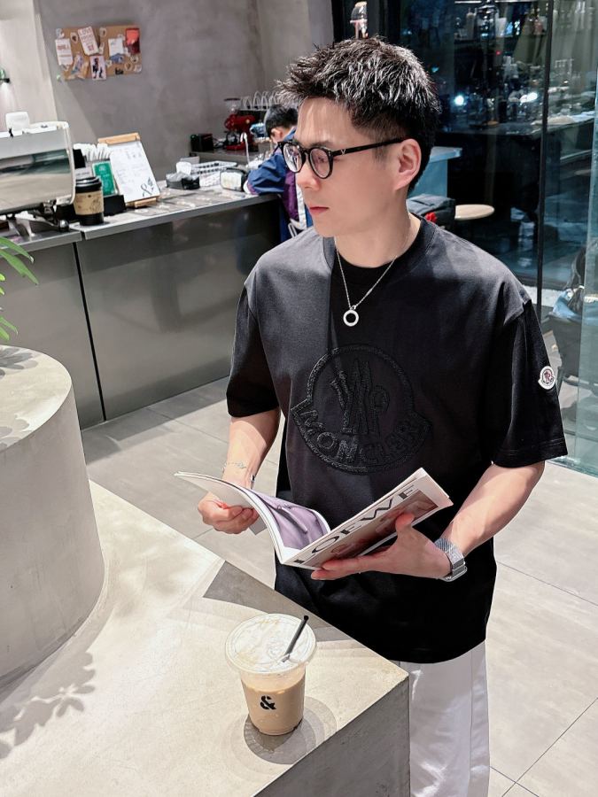 1:1 Replica moncler men 2026 T logo — AAA Quality Replica — photo 6
