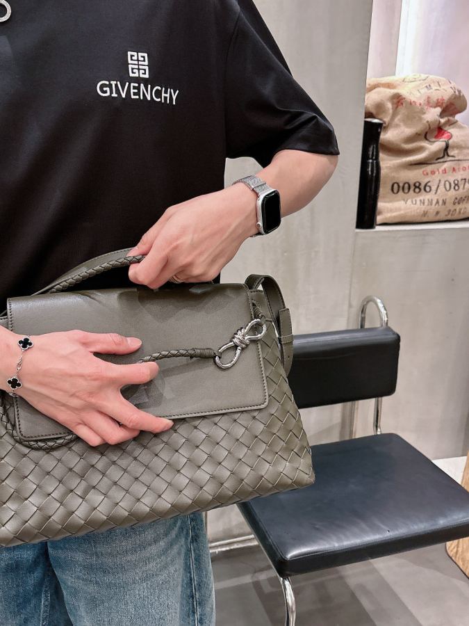 1:1 Replica GVC men GIVENCHY 2026 T logo — Premium Replica — photo 4