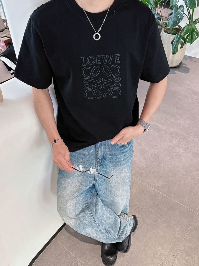 1:1 Replica Loewe men Loew2026ss T logo — AAA Quality Replica — photo 3