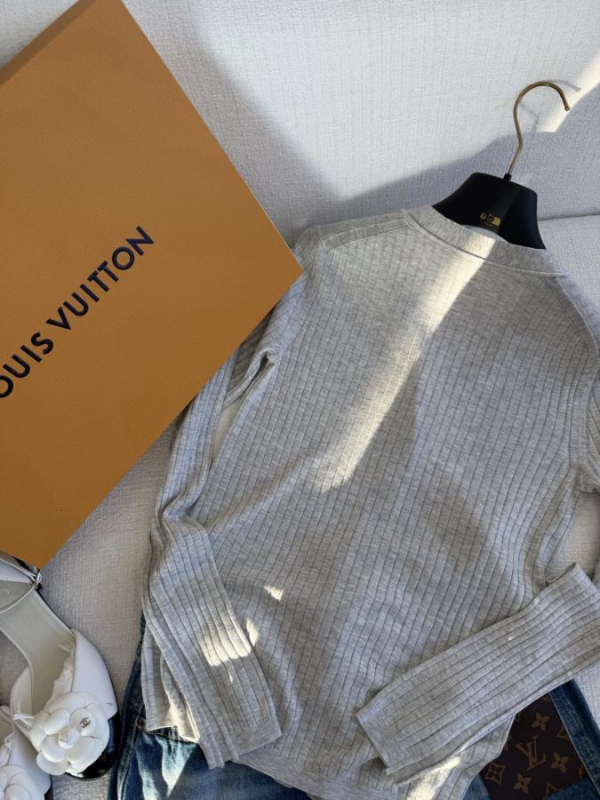 1:1 Replica LV Women 𝐋𝐯 𝟐𝟔 - Top version — AAA Quality Replica — photo 2