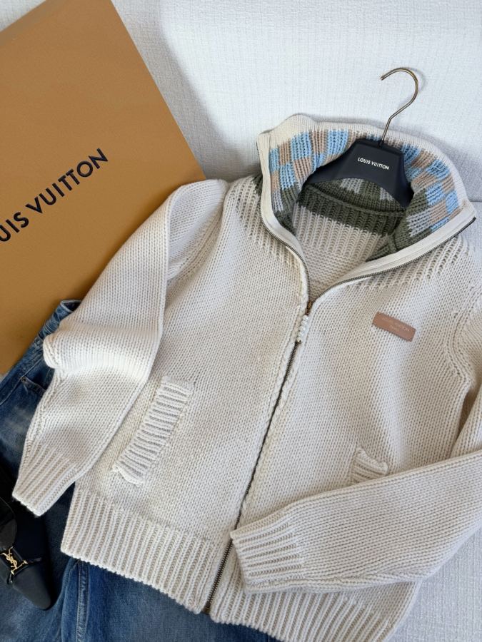 1:1 Replica LV Women 𝐋𝐯 𝟐𝟔 - Top version — Premium Replica