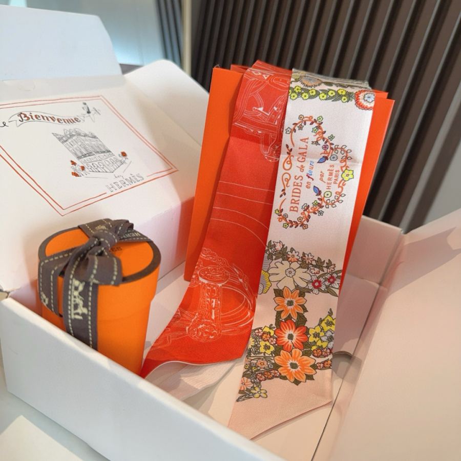 1:1 Replica Hermes Scarf Hermes“ ”Twilly (100% ) — Premium Replica — photo 5
