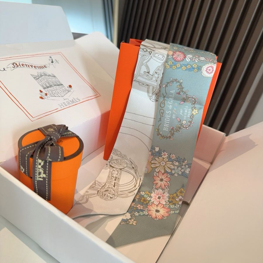 1:1 Replica Hermes Scarf Hermes“ ”Twilly (100% ) — AAA Quality Replica — photo 6