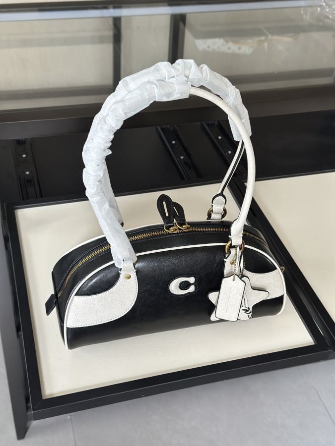 1:1 Replica COACH bag Black — AAA Quality Replica — photo 5