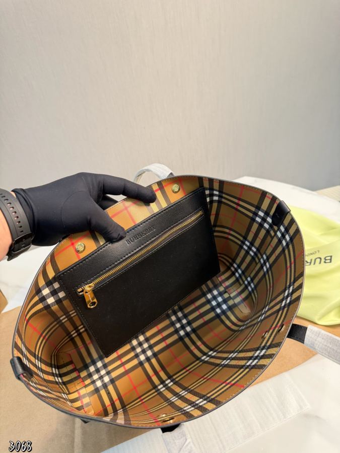 1:1 Replica Burberry bag — Premium Replica — photo 8