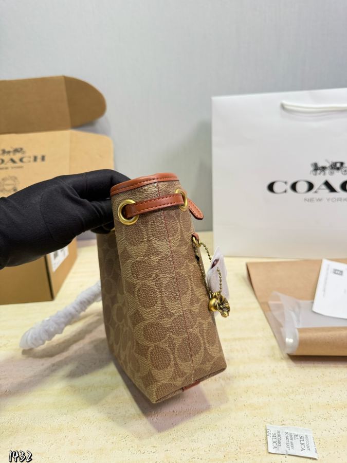 1:1 Replica COACH bag Coach Jade — Premium Replica — photo 4