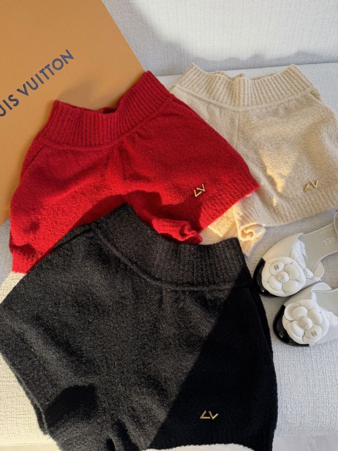 1:1 Replica LV Women 𝐋𝐯 𝟐𝟔 - Top version — Premium Replica — photo 5