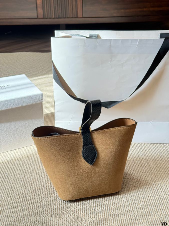1:1 Replica Celine bag celine Vunque ​​ — AAA Quality Replica — photo 4