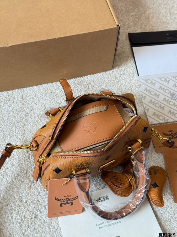 1:1 Replica MCM bag MCM — 1:1 Replica — photo 3