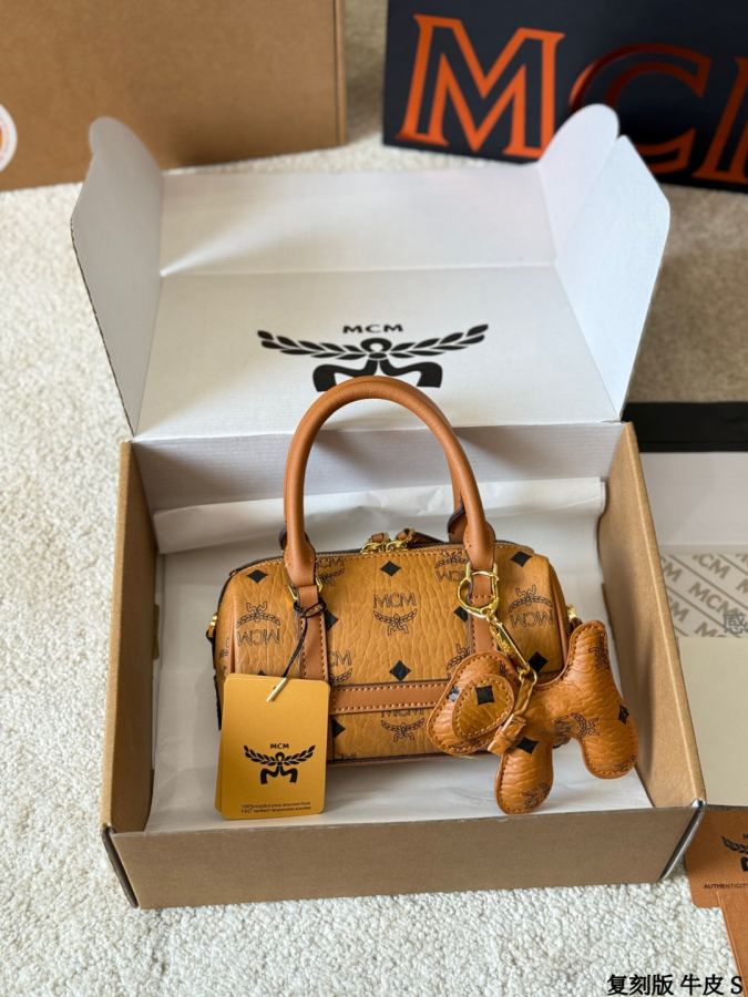 1:1 Replica MCM bag replica version cowhide — photo 2