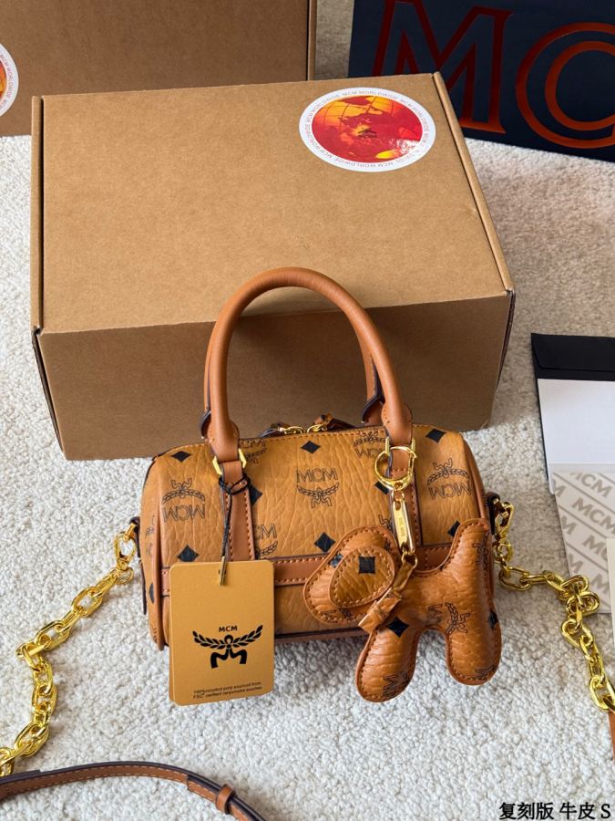 1:1 Replica MCM bag replica version cowhide — photo 3