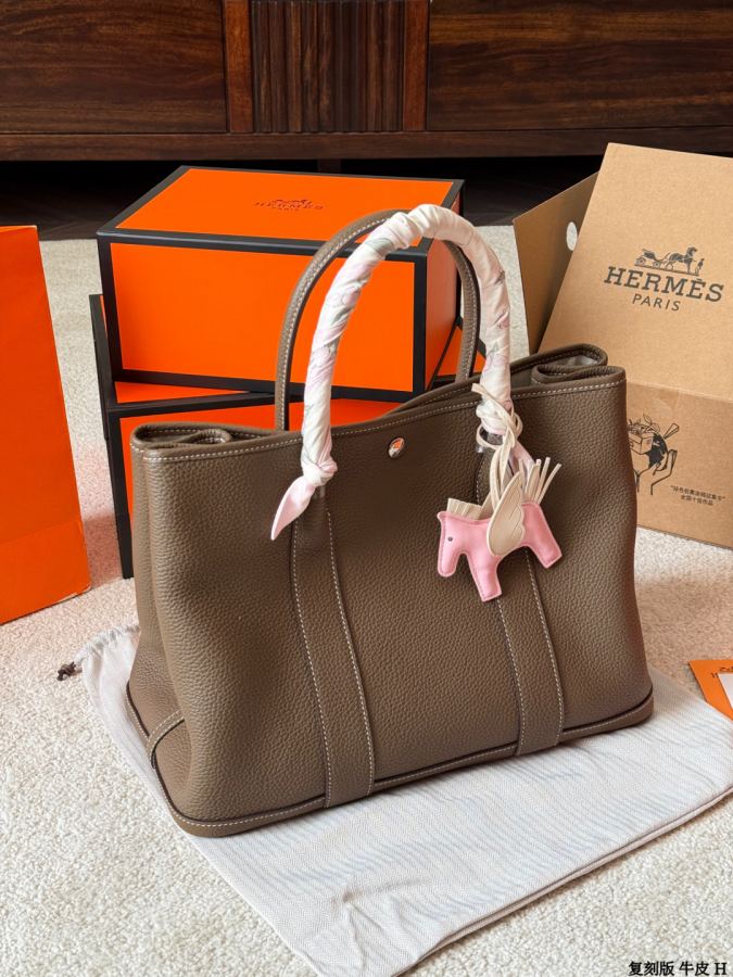 1:1 Replica Hermes bag replica version cowhide — photo 7