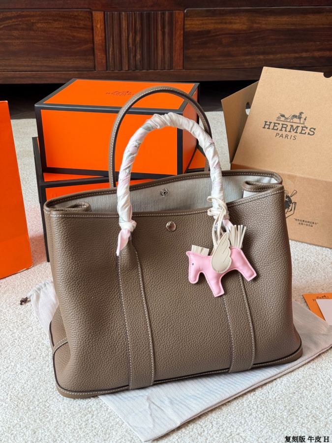 1:1 Replica Hermes bag replica version cowhide — photo 2