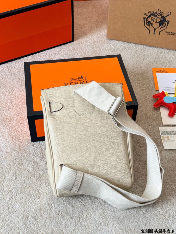 1:1 Replica Hermes bag replica — photo 4