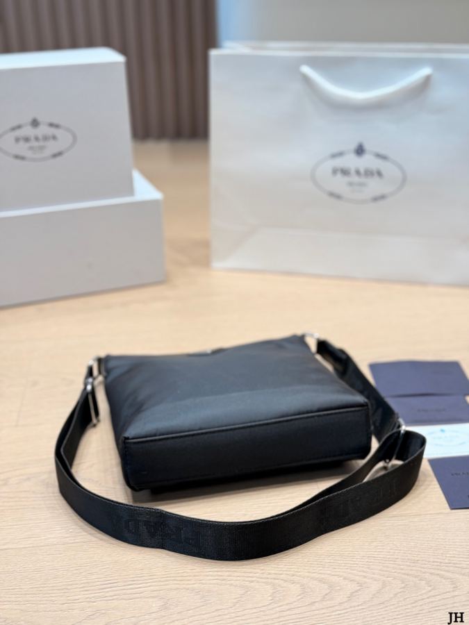 1:1 Replica PRADA bag Prada — 1:1 Replica — photo 5