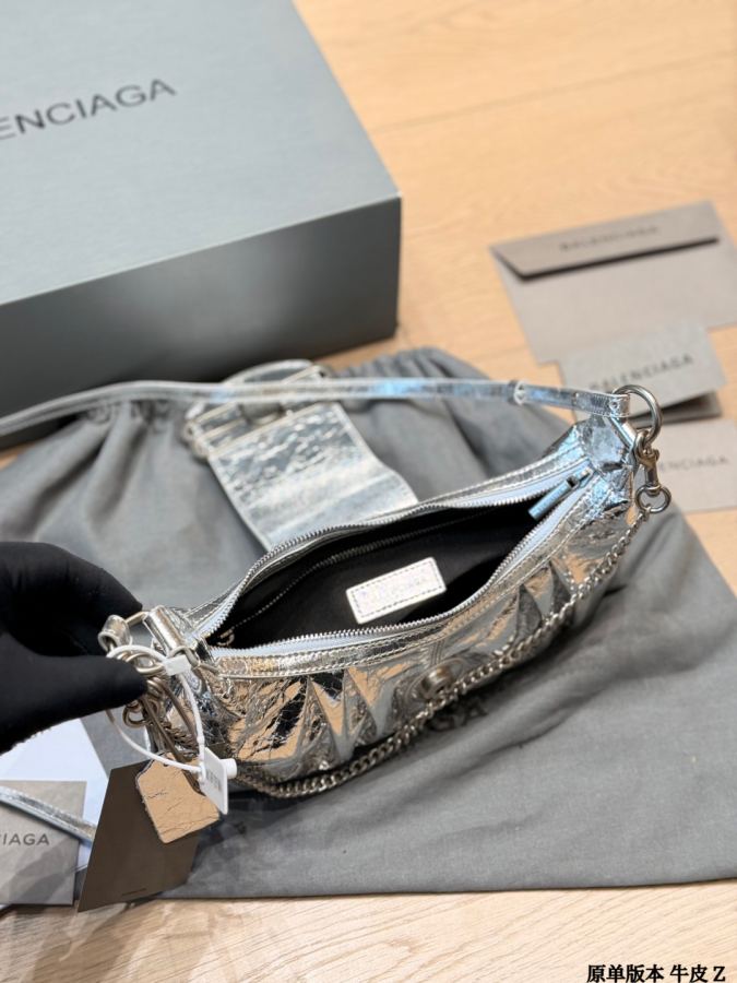 1:1 Replica Balenciaga bag replica — photo 9