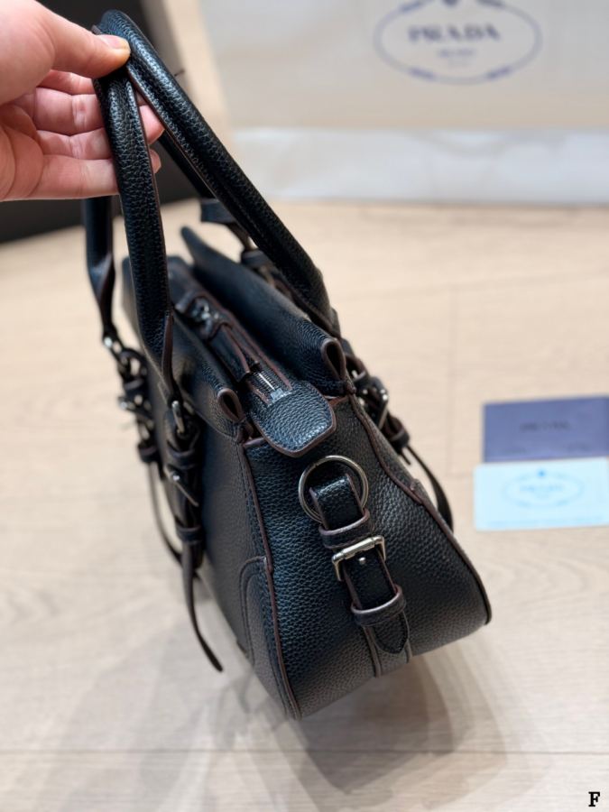 1:1 Replica PRADA bag Prada Vitello Daino ​​ — Premium Replica — photo 7