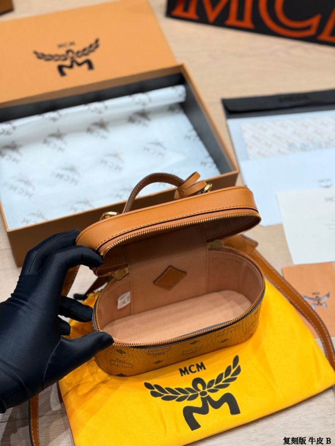 1:1 Replica MCM bag replica version cowhide — photo 9
