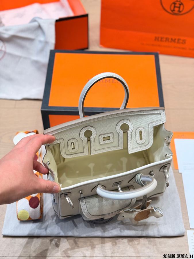 1:1 Replica Hermes bag replica — photo 9