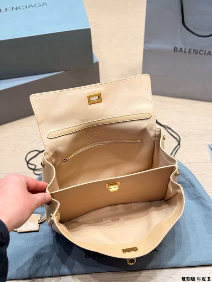 1:1 Replica Balenciaga bag replica — photo 9