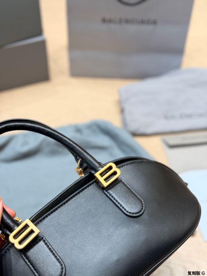 1:1 Replica Balenciaga bag replica — photo 4