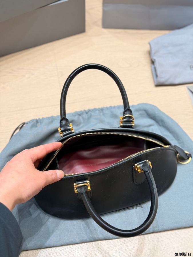 1:1 Replica Balenciaga bag replica — photo 9