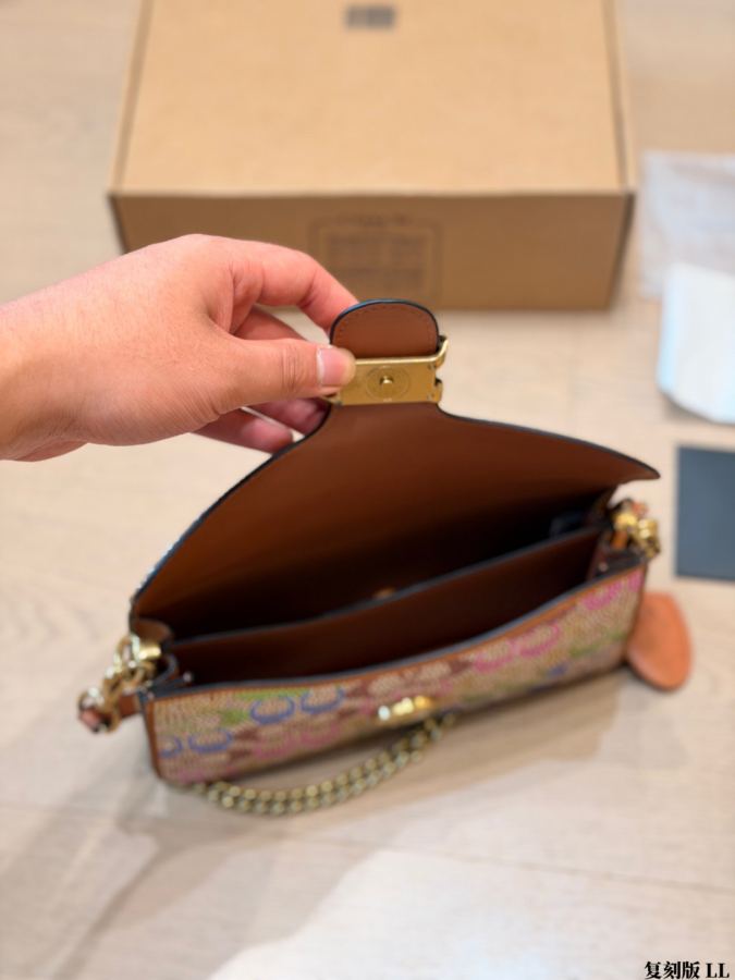 1:1 Replica COACH bag Coach ​​ — AAA Quality Replica — photo 8