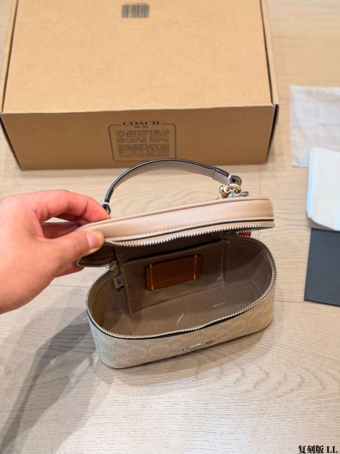 1:1 Replica COACH bag COACH RAINER 18 — AAA Quality Replica — photo 9