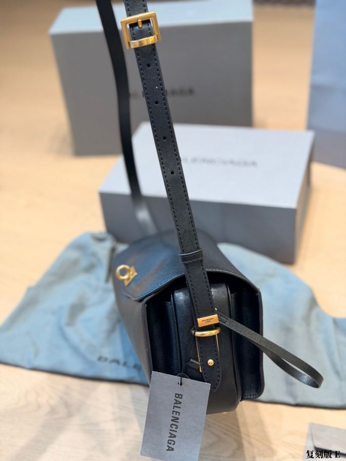 1:1 Replica Balenciaga bag Balenciaga ​​ ” E” — AAA Quality Replica — photo 7
