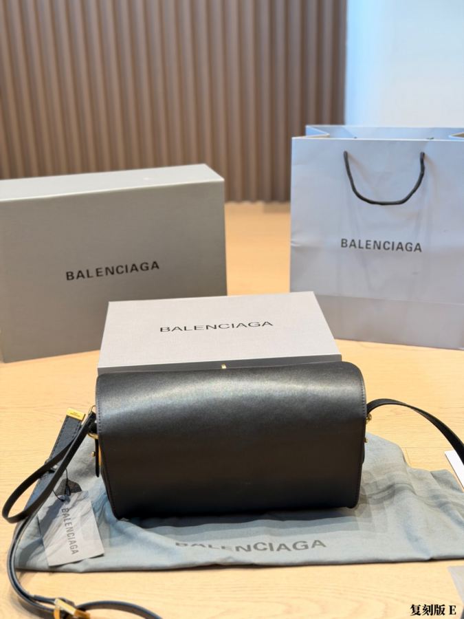 1:1 Replica Balenciaga bag Balenciaga ​​ ” E” — AAA Quality Replica — photo 6